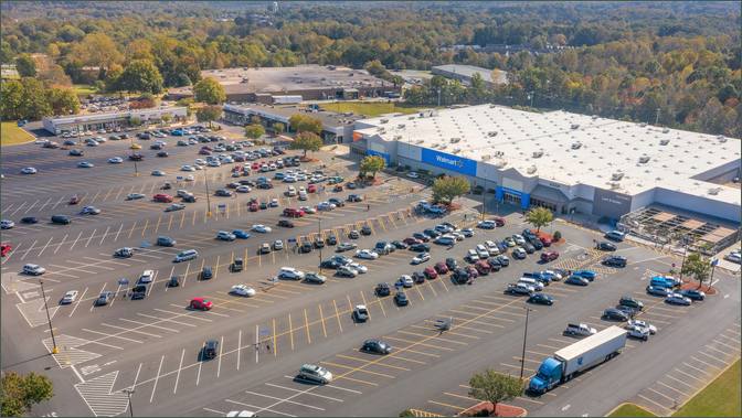                         	Deep River Crossing Shopping Center
                        